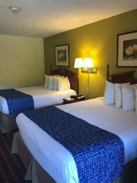 Travelodge By Wyndham Clarksville Exterior foto